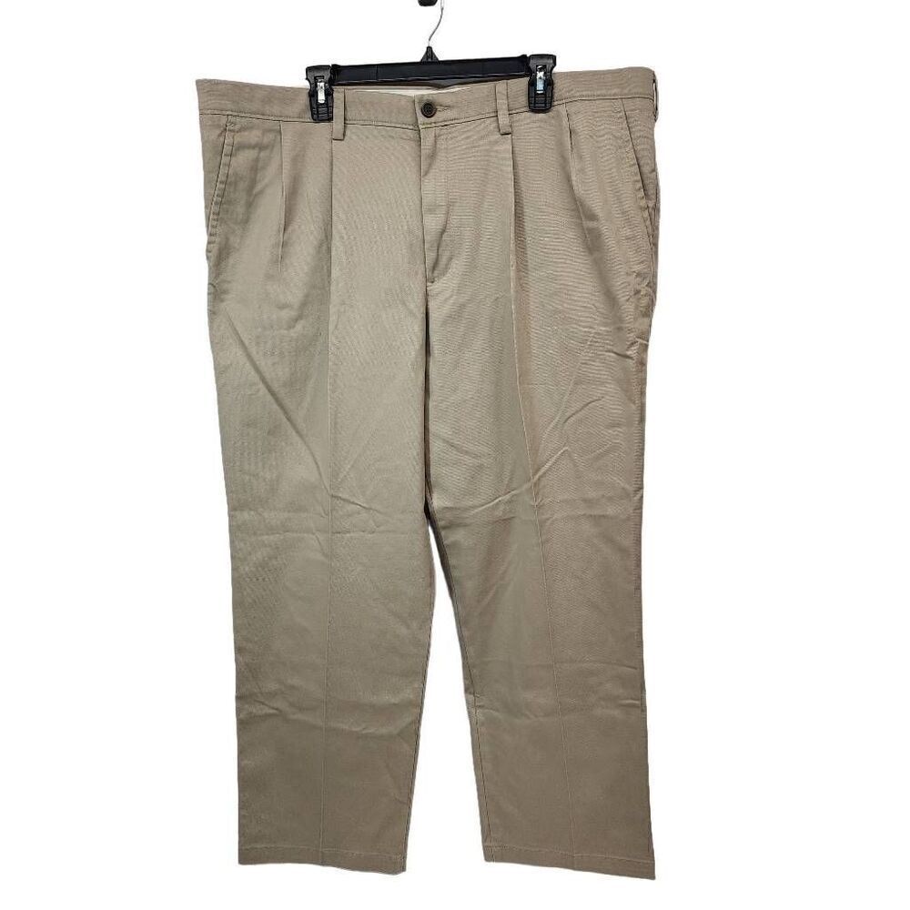 Dockers Size 42x30 Men's Classic Fit Signature Lux Cotton Stretch Pants-Pleated